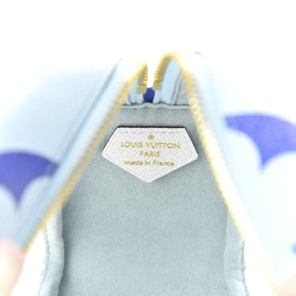 Louis Vuitton Monogram Giant Hawaii Beach Pouch Blue 8 of 9