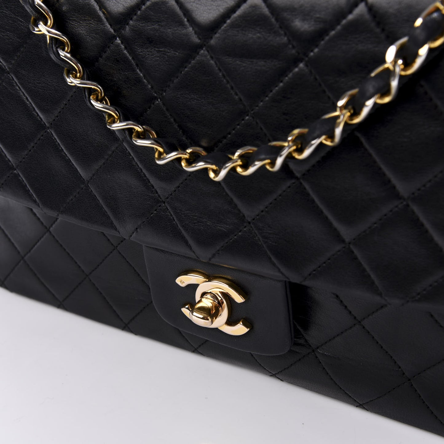 Lambskin Quilted Medium Single Flap Black