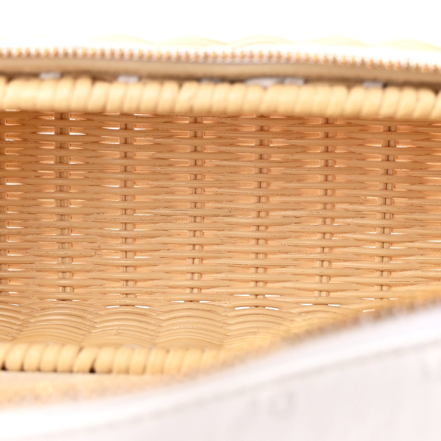 Wicker Ostrich East West L19 Extra Pocket Pouch Malt White