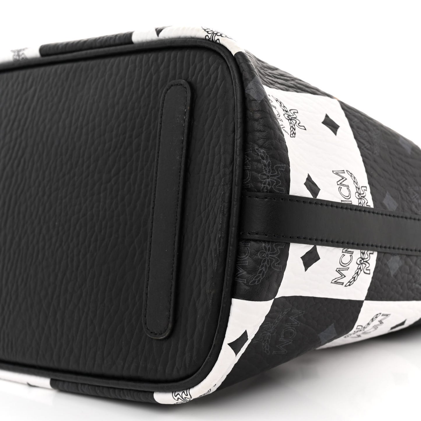Checkerboard Visetos Medium Aren Shopper Tote Black White