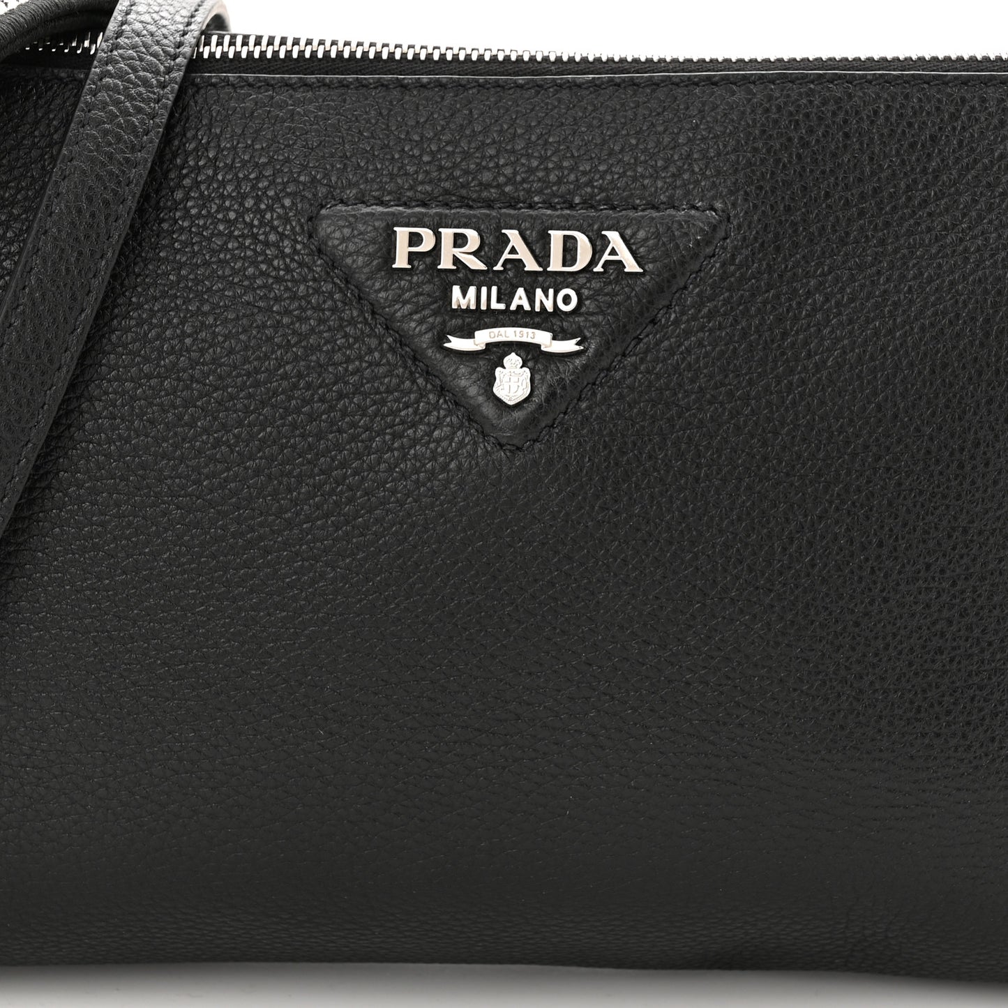 Vitello Daino Soft Zippered Shoulder Bag Black
