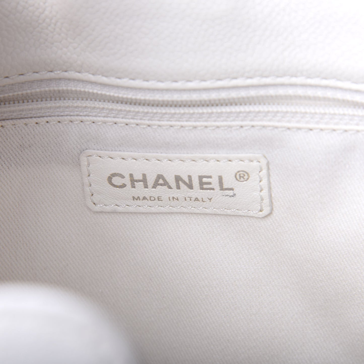 Caviar Quilted Petit Shopping Tote PST White