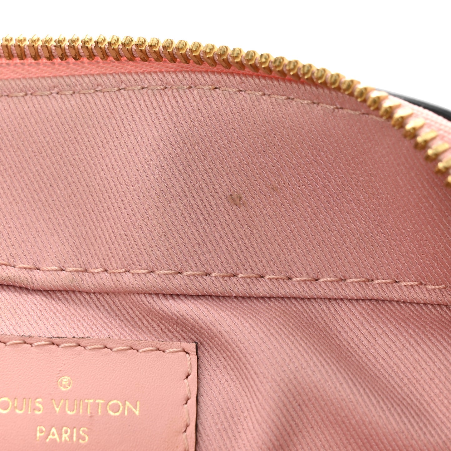 Monogram Saintonge Rose Poudre