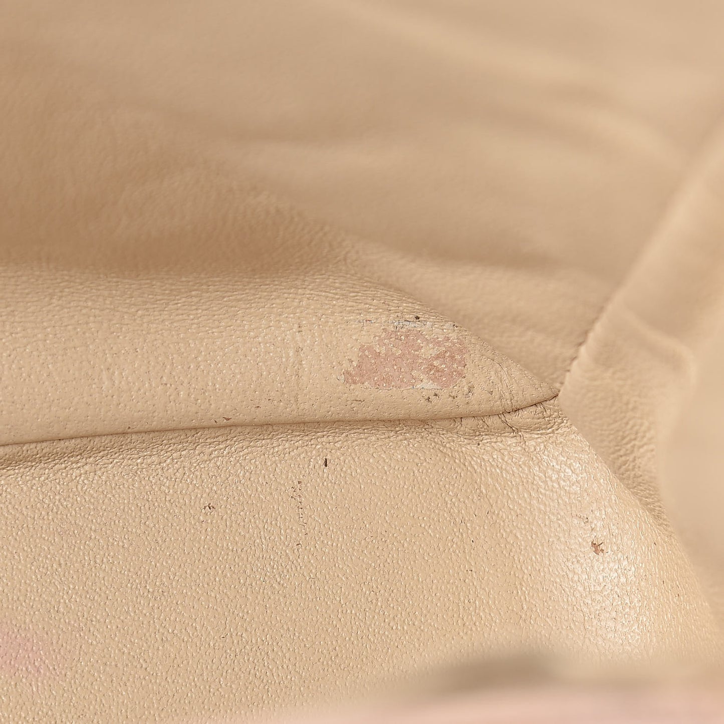 Caviar Quilted Jumbo Single Flap Beige Clair