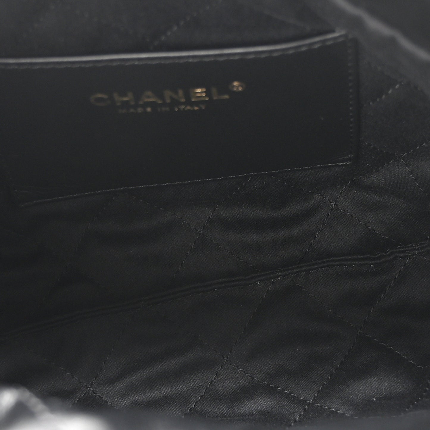 Shiny Calfskin Quilted Mini Chanel 22 Black