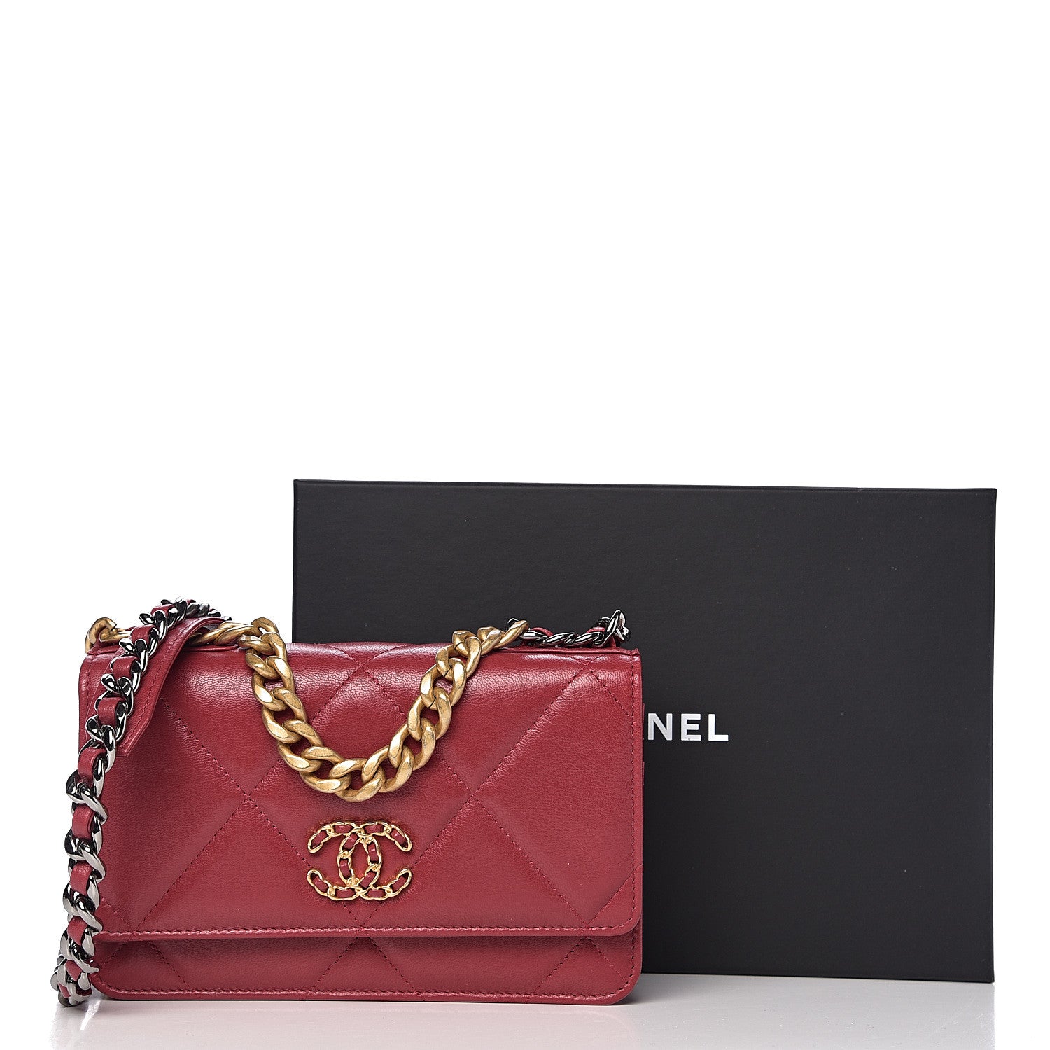 Chanel Shiny Goatskin Quilted 19 Wallet On Chain WOC Rouge 11 of 11