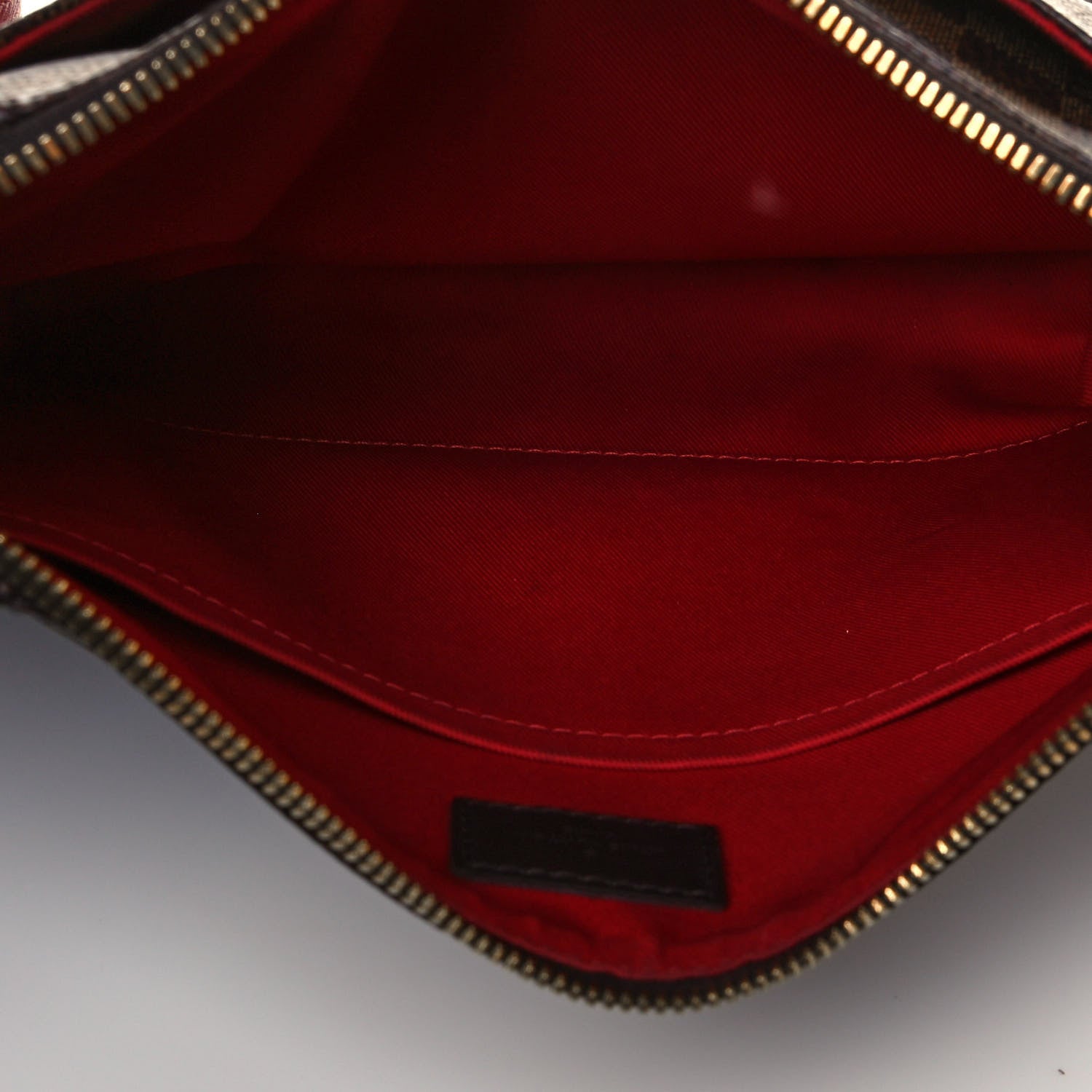 Louis Vuitton Damier Ebene South Bank Besace 5 of 16