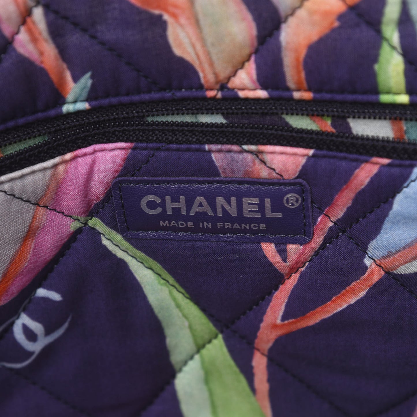 Canvas Quilted Printed Flap White Multicolor