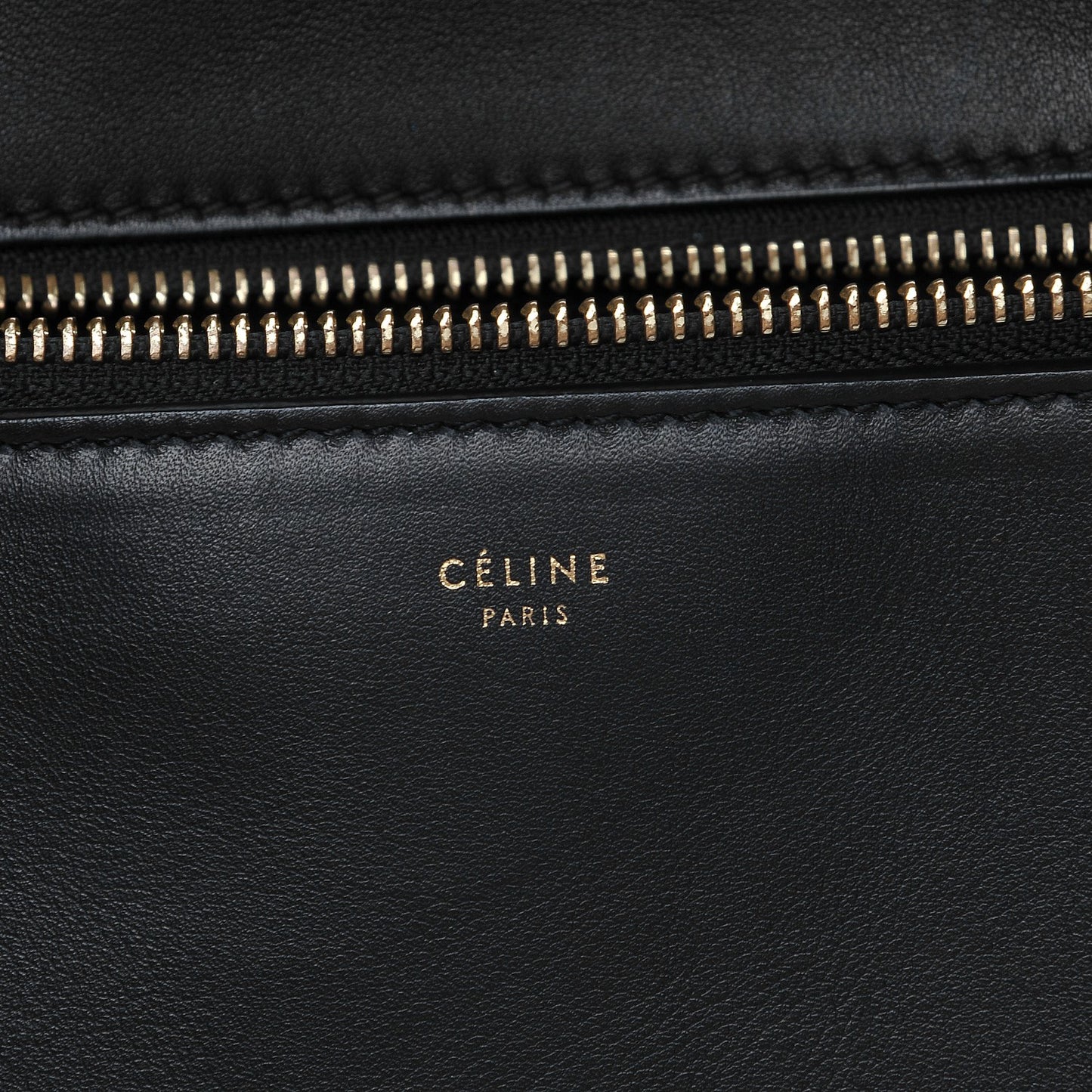 Smooth Calfskin Medium Bi-Color Edge Shoulder Bag Black Navy