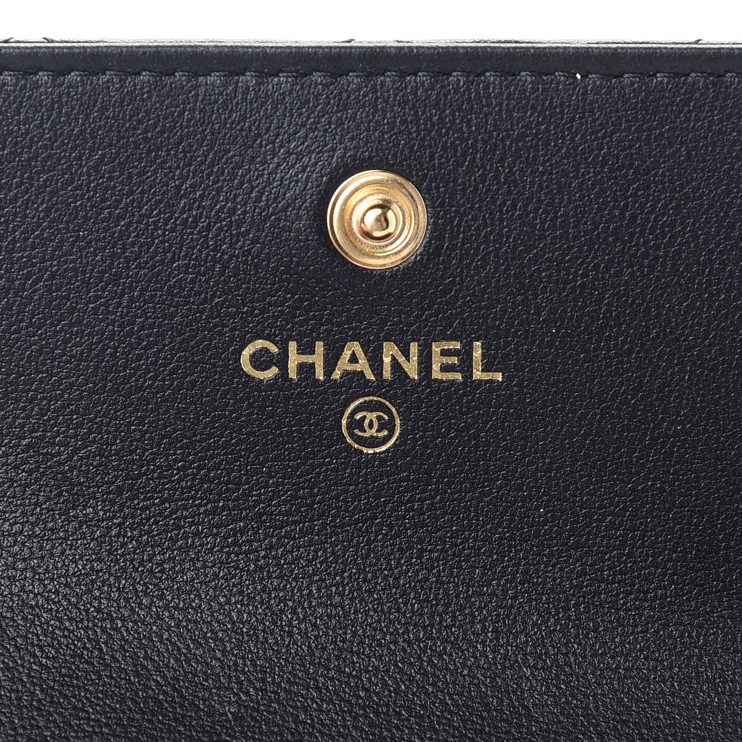 Calfskin Quilted About Pearls Card Holder Flap With Chain Black