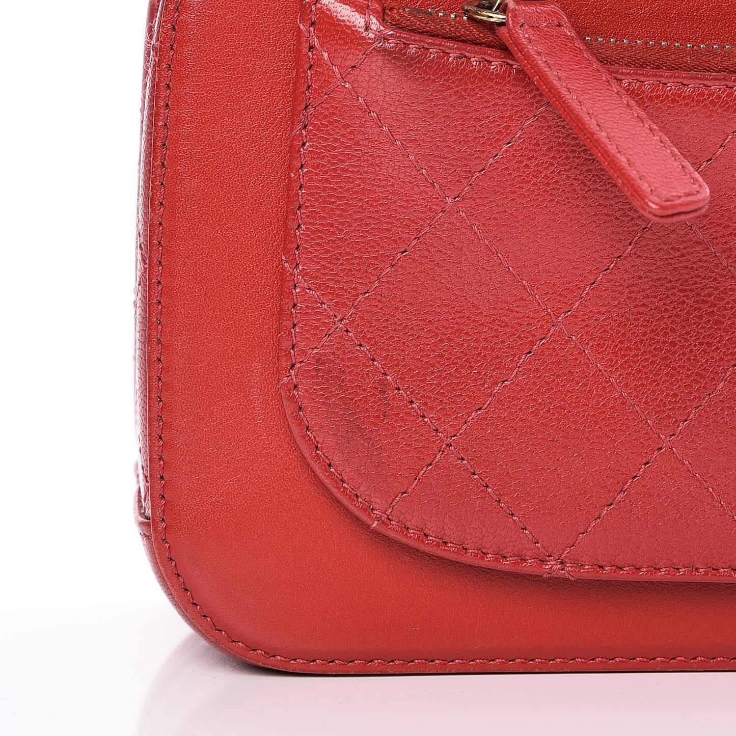 Shiny Calfskin Goatskin Quilted Small Coco Curve Vanity Red