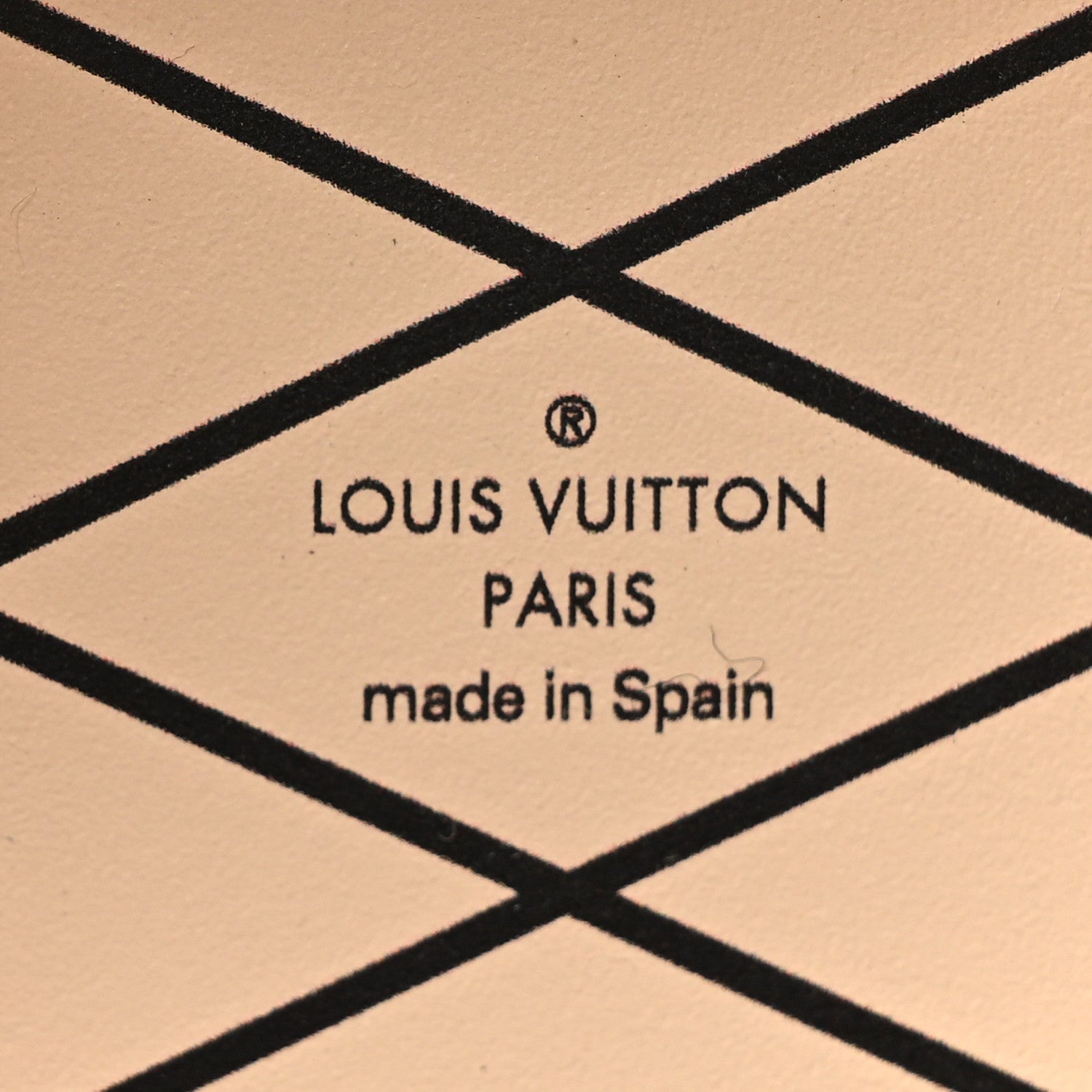 Louis Vuitton Vernis Mini Boite Chapeau Souple Red 6 of 7