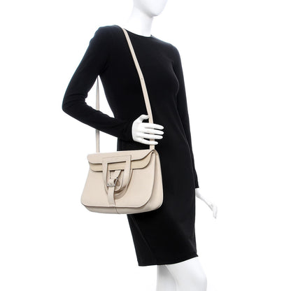 Hermes Taurillon Clemence Halzan 31 GM Craie 3 of 13