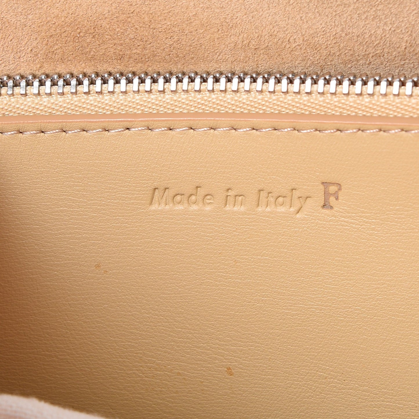 Smooth Calfskin Blade Chain Flap Vanilla