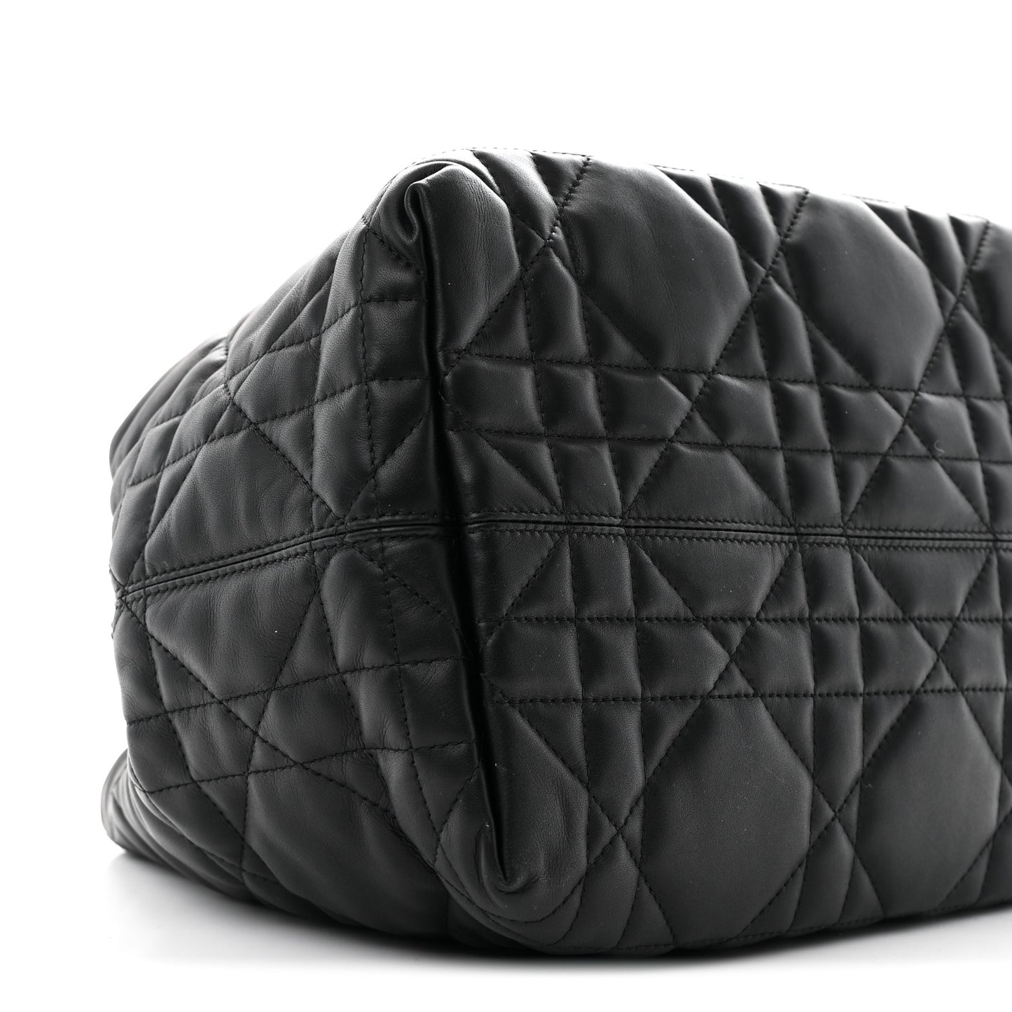 Calfskin Macrocannage Medium Toujours Black