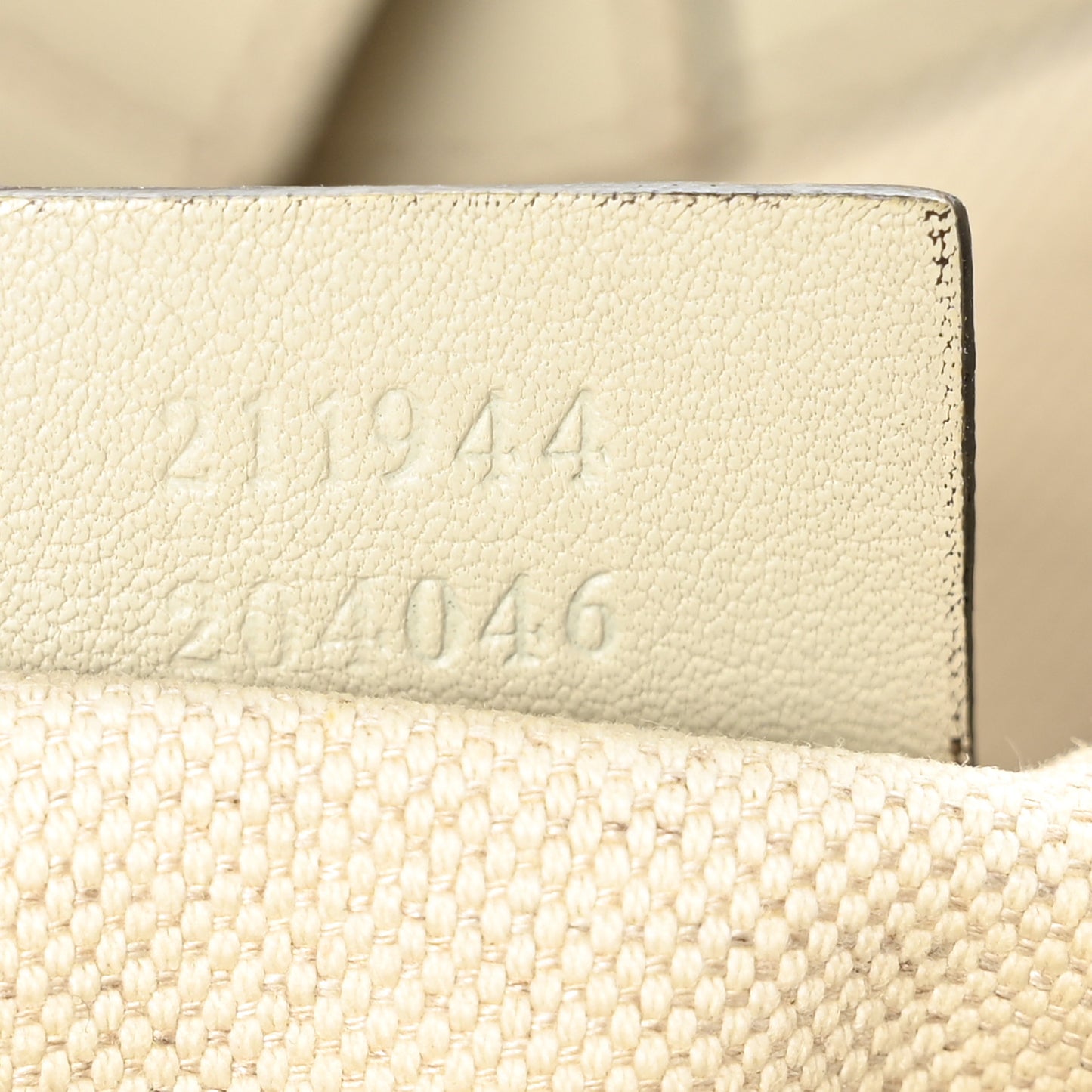Guccissima Medium Sukey Tote Mystic White
