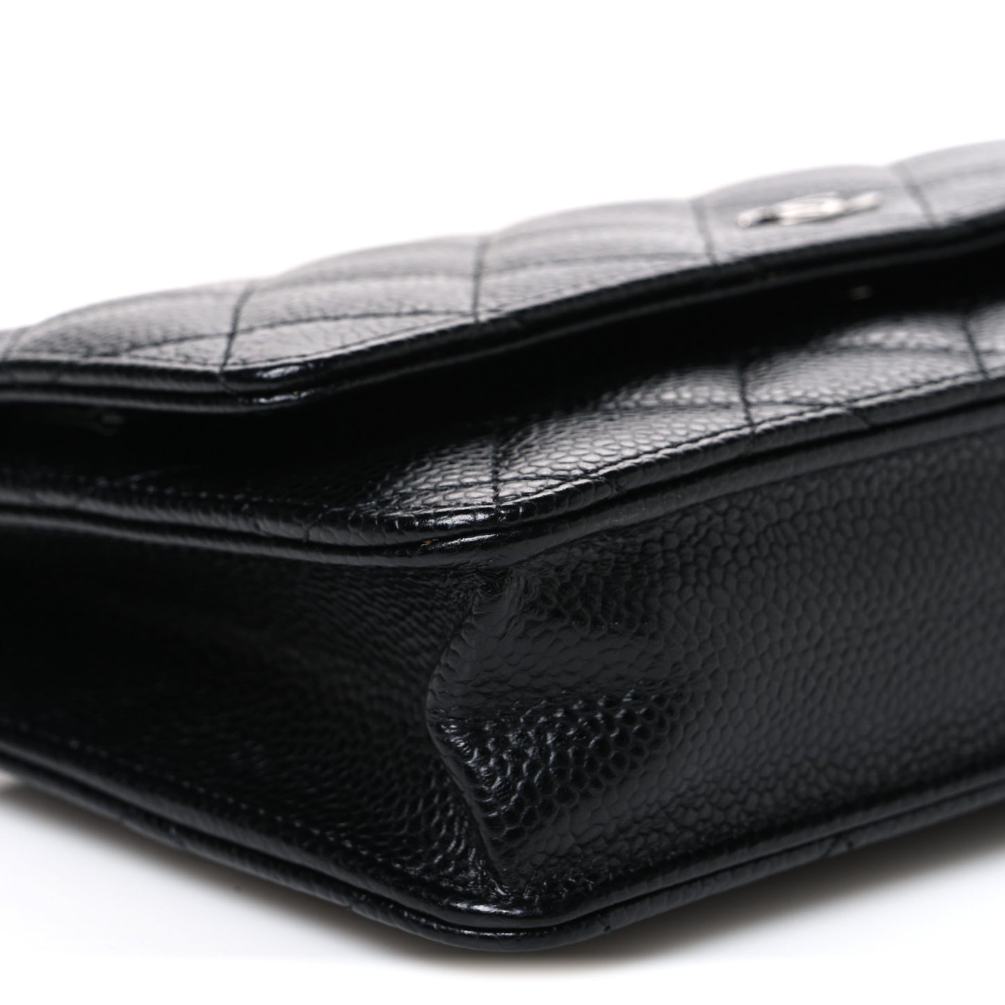 Caviar Quilted Wallet on Chain WOC Black