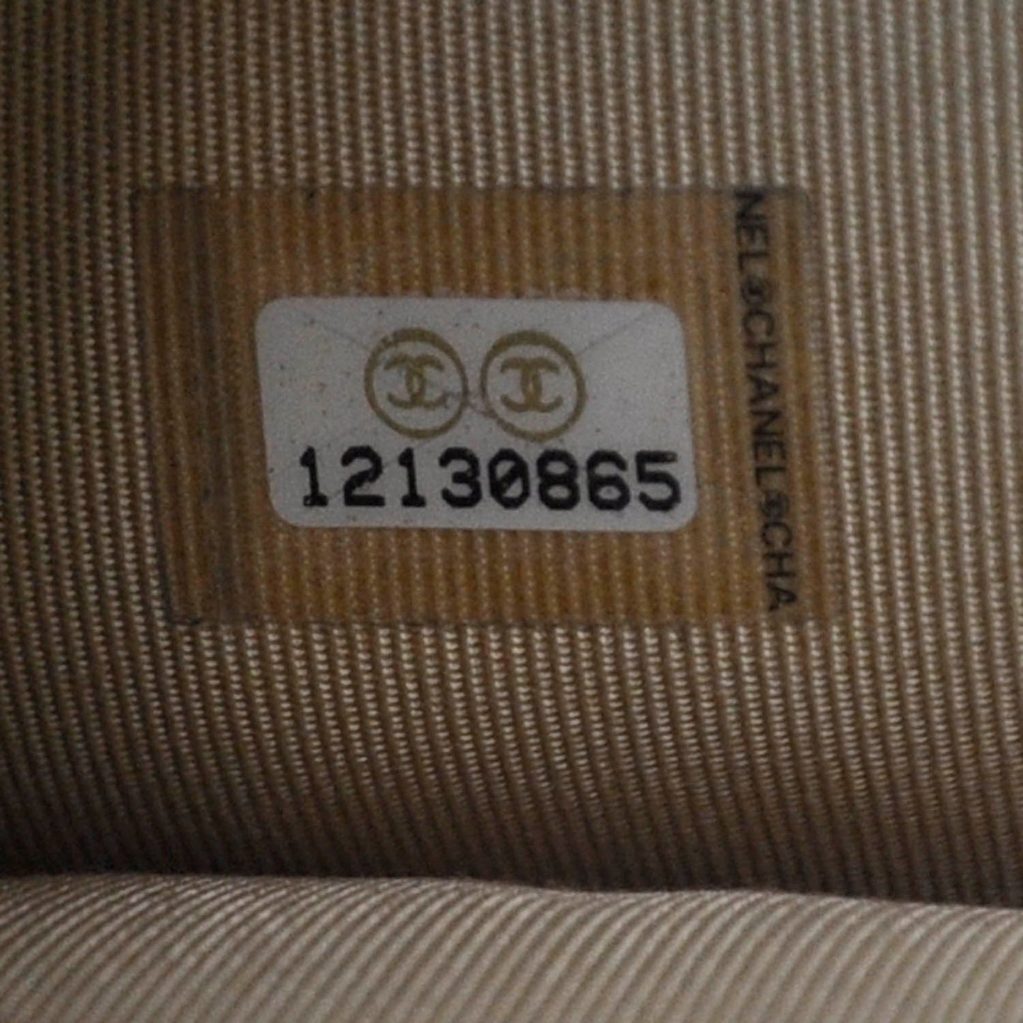 Caviar CC Flap Wallet Beige