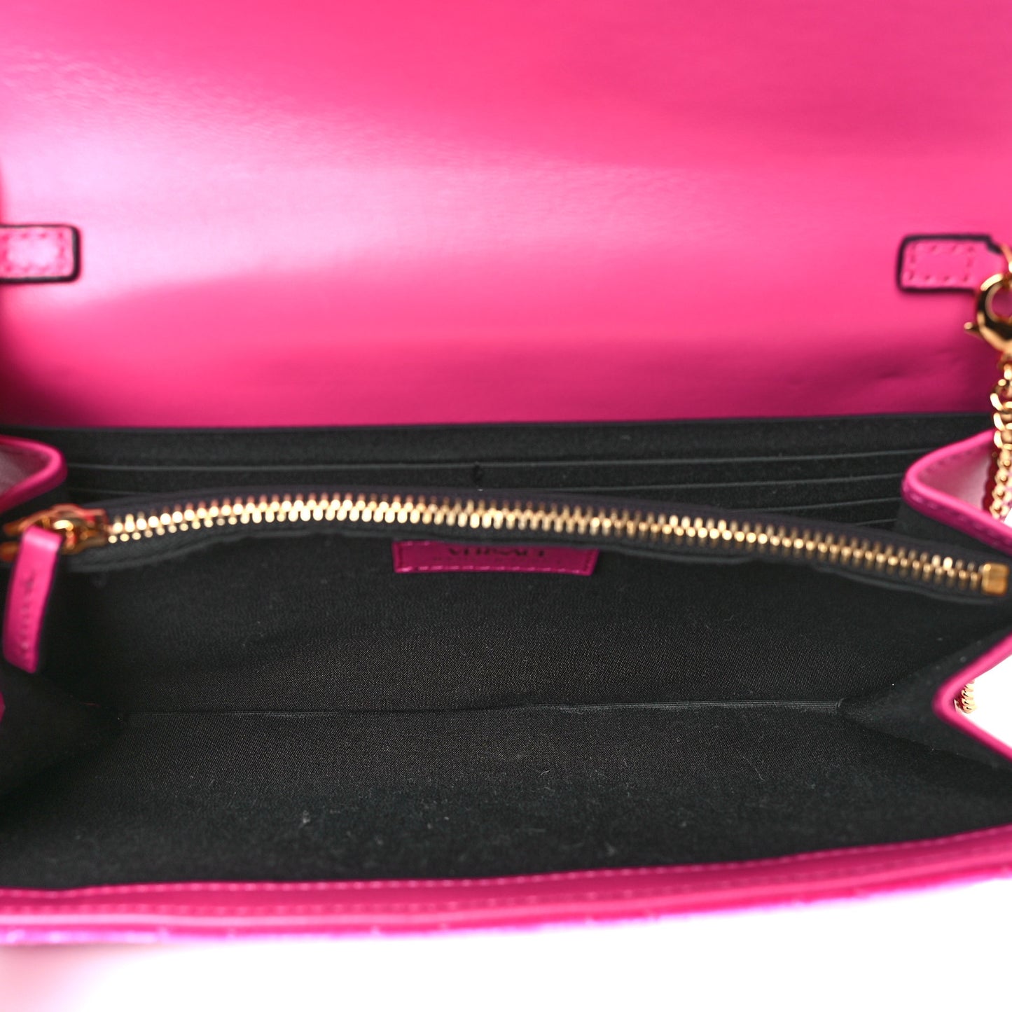 Velvet Quilted Medusa Wallet On Chain Pink