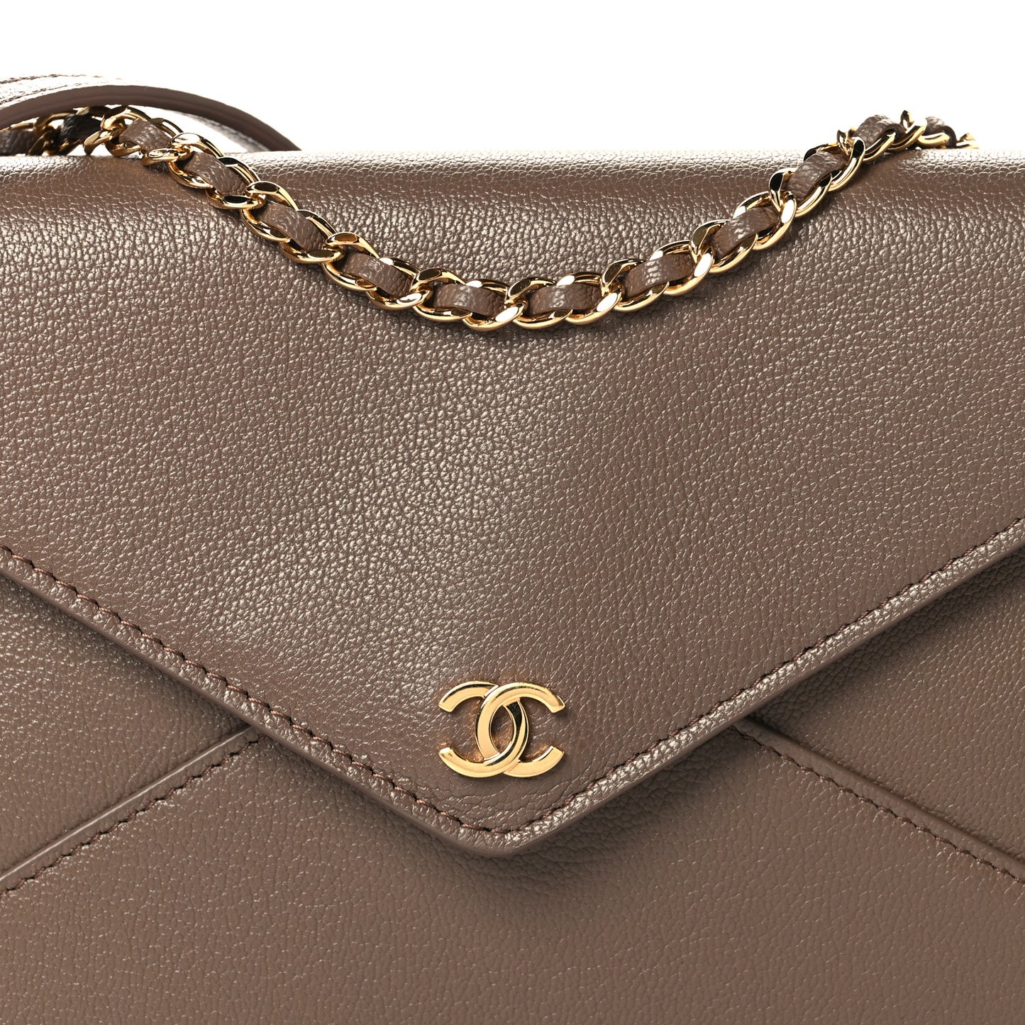 Grained Goatskin Envelope Clutch With Chain Light Brown