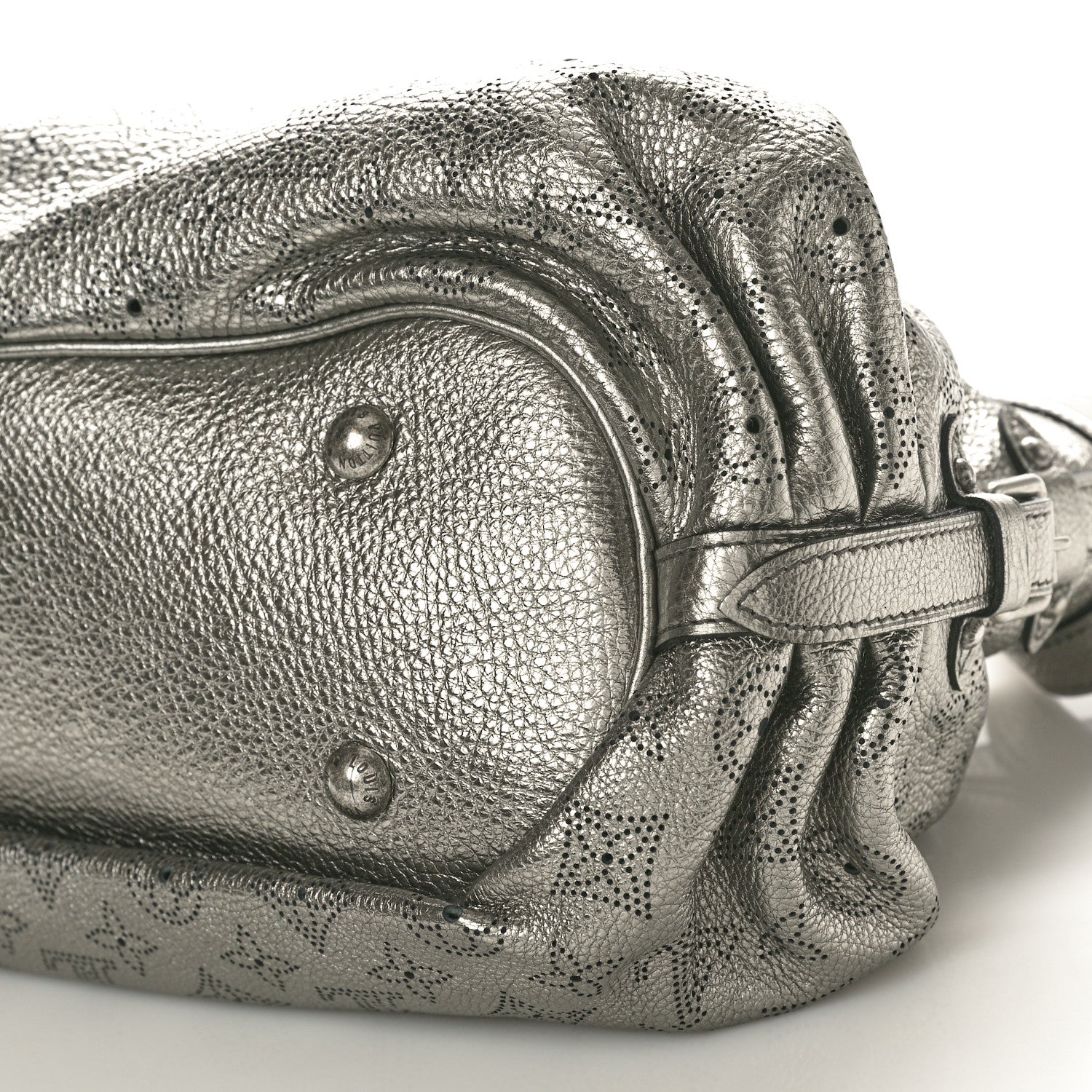 Louis Vuitton Mahina XS Argent 10 of 11