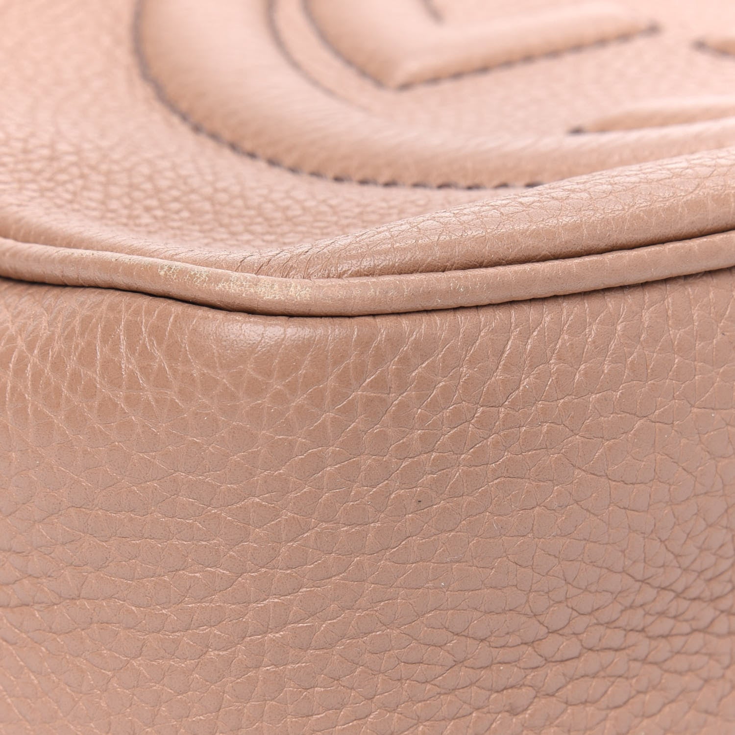 Gucci Pebbled Calfskin Small Soho Disco Bag Camelia 12 of 20