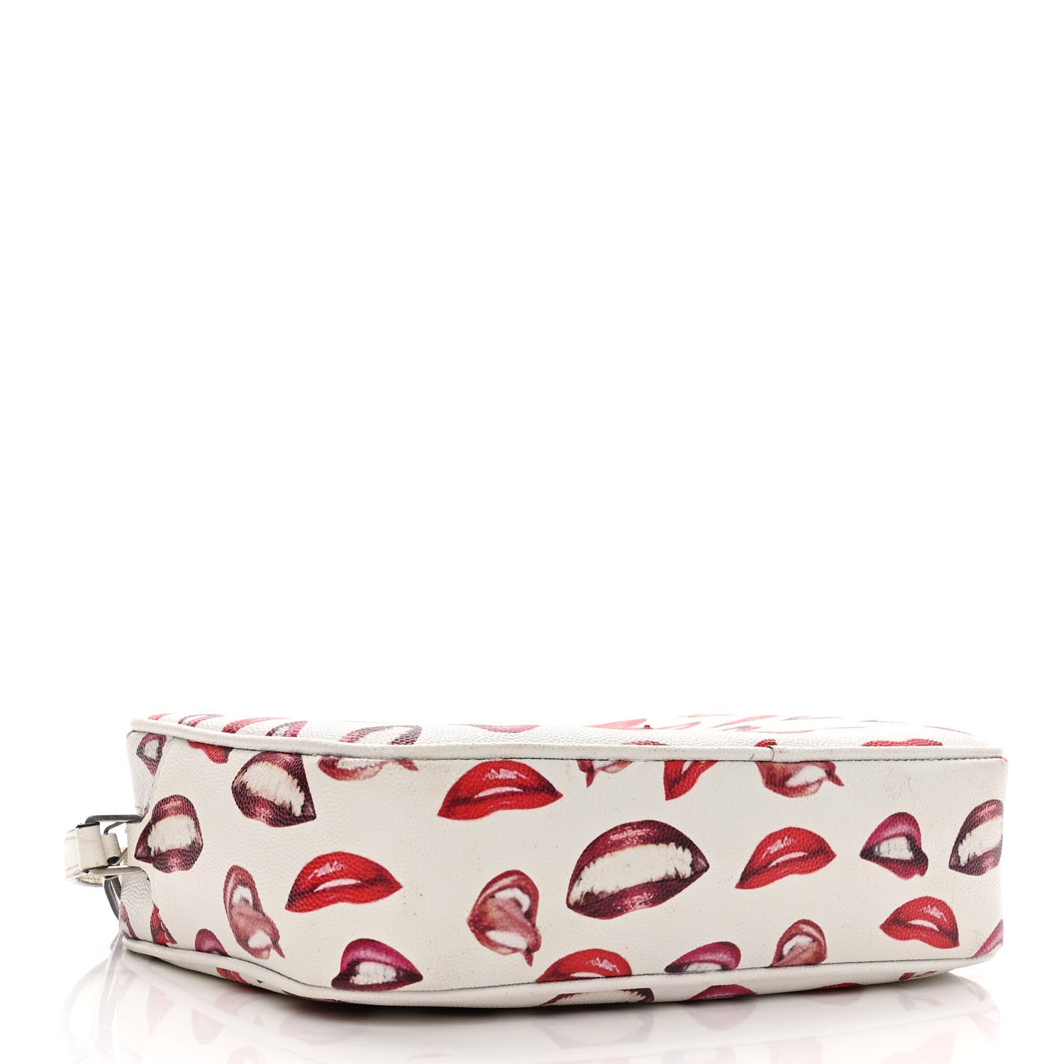 Saint Laurent Grain De Poudre Lips Print Medium Classic Monogram Camera Bag White Red 4 of 12