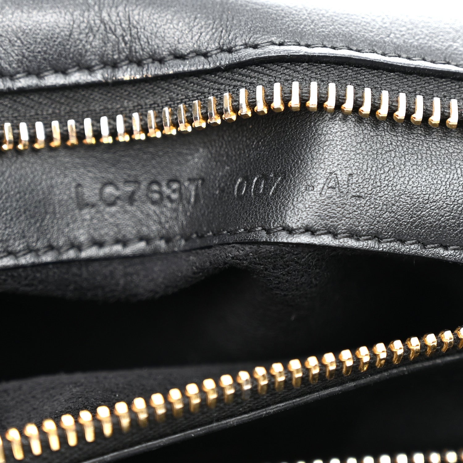 Tom Ford Smooth Calfskin Medium Icon Bag Black 8 of 17