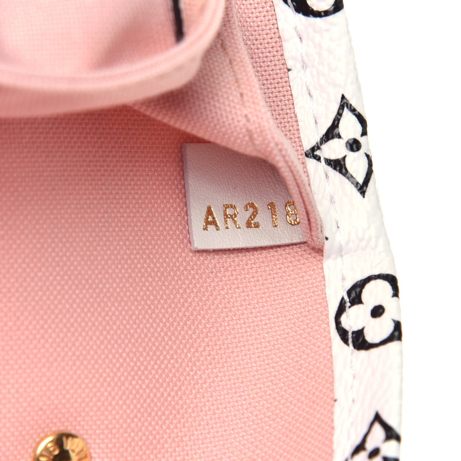 Louis Vuitton Monogram Giant Neverfull MM Rouge 7 of 9