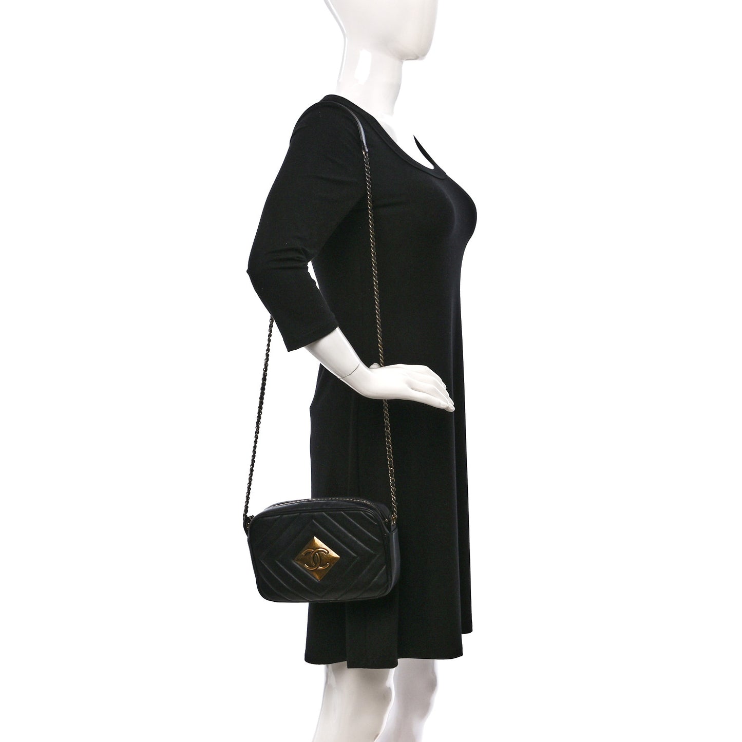 Lambskin Chevron Quilted Pyramid CC Camera Case Black