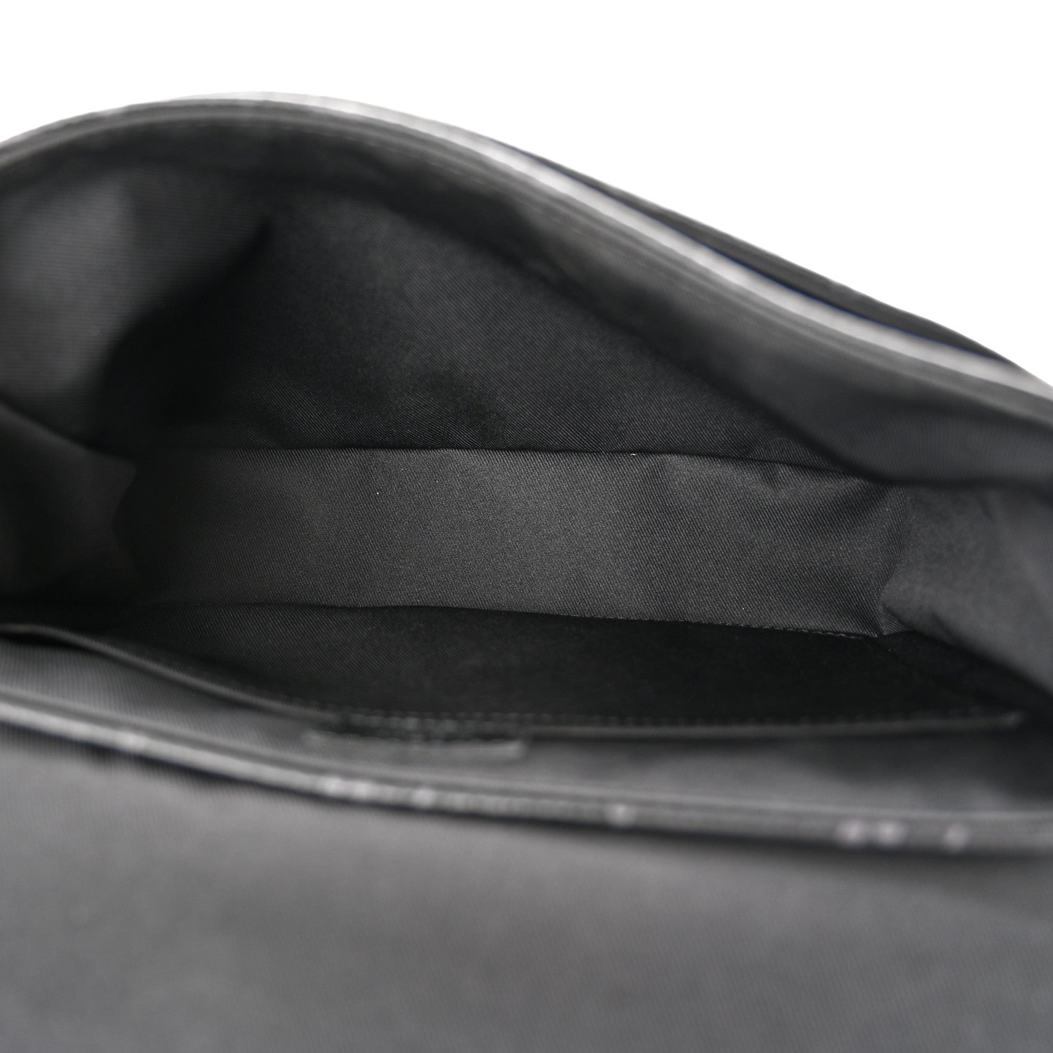 Louis Vuitton Monogram Eclipse District PM NM 5 of 11