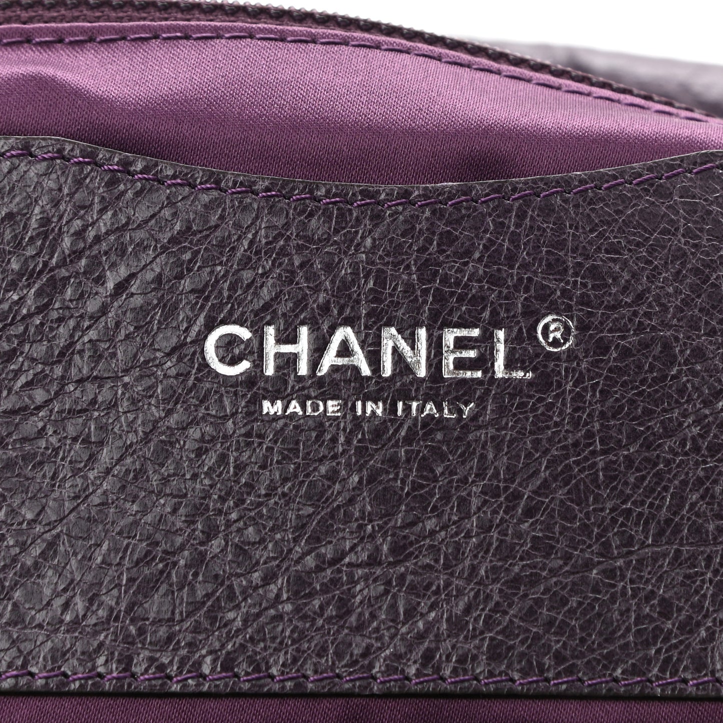 Glazed Calfskin Stitched On The Road Flap Purple