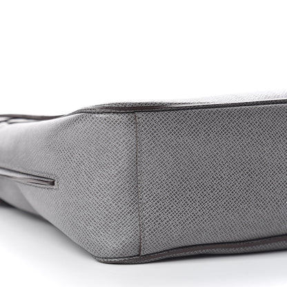 Louis Vuitton Taiga Roman MM Messenger Glacier 9 of 10