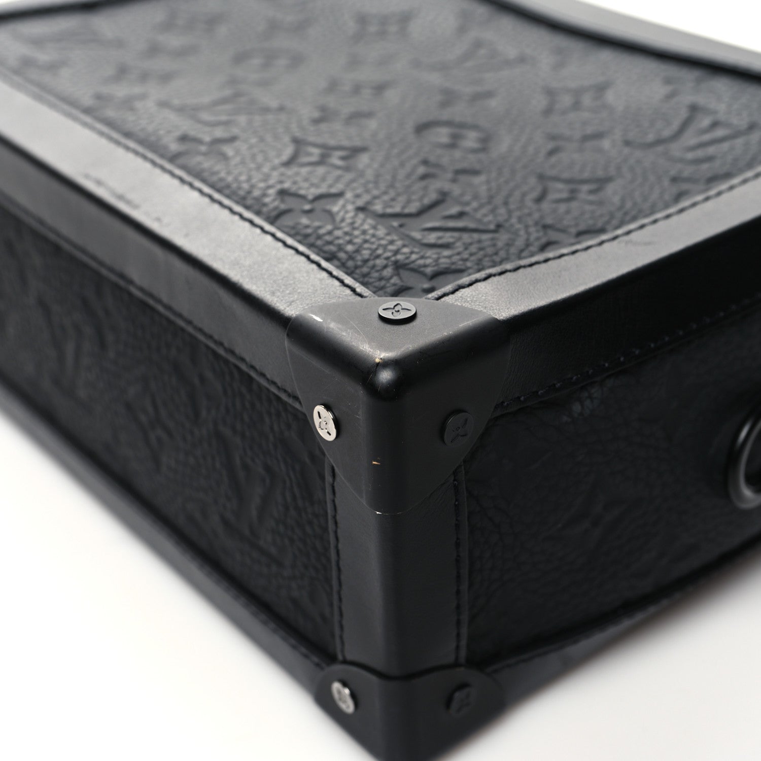 Louis Vuitton Taurillon Monogram Solar Ray Soft Trunk Black 11 of 13