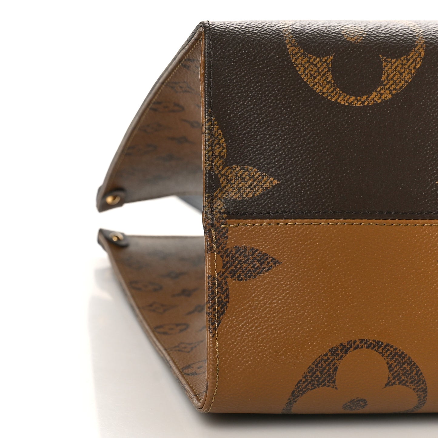 Reverse Monogram Giant Onthego GM