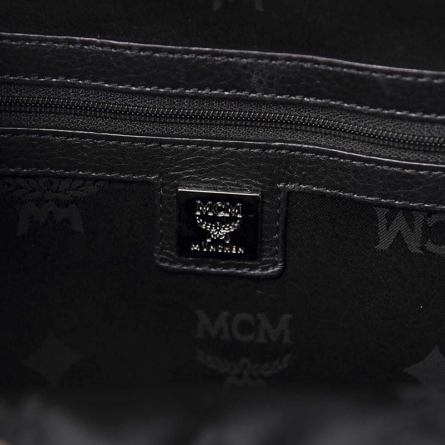 Visetos Medium Sprinkle Stud Stark Backpack Black