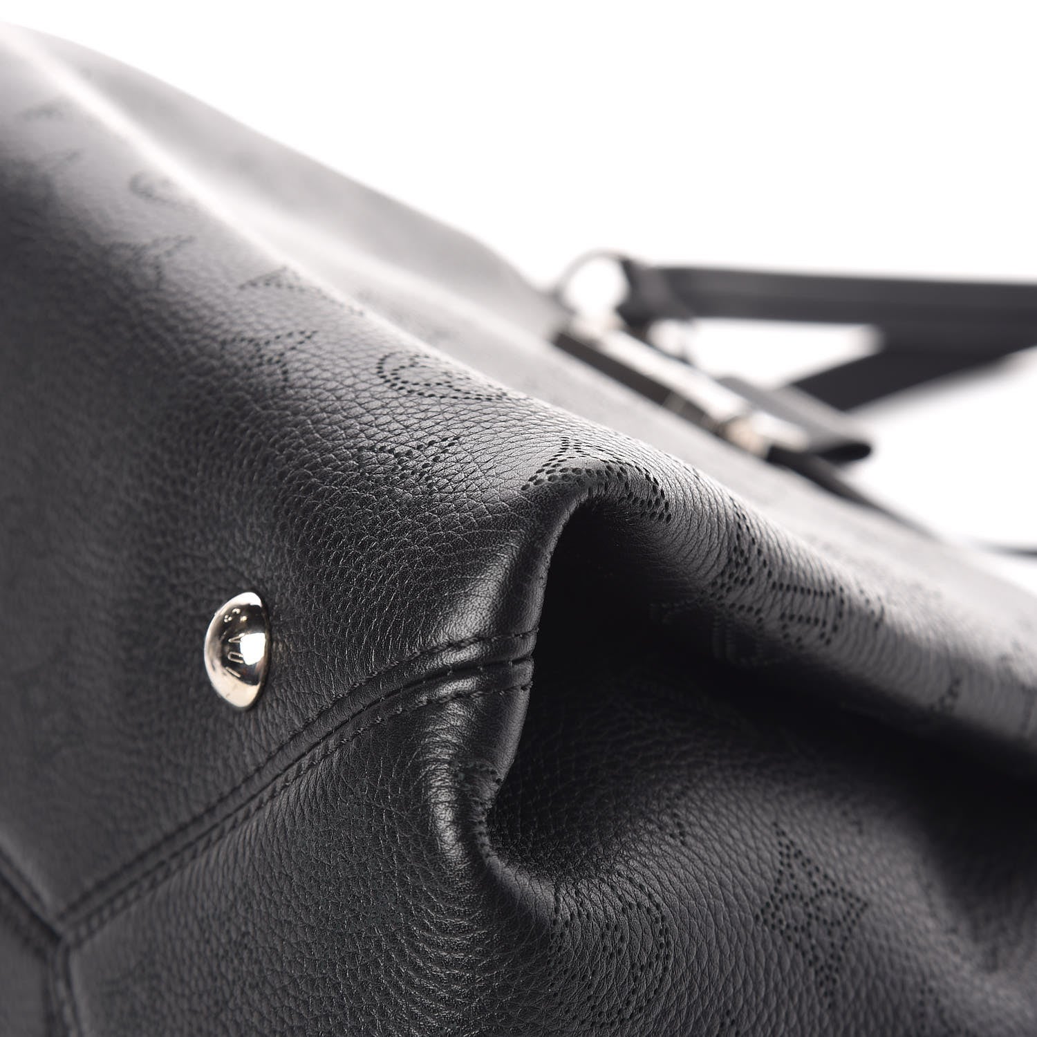 Louis Vuitton Mahina Calfskin Sevres Black 9 of 11