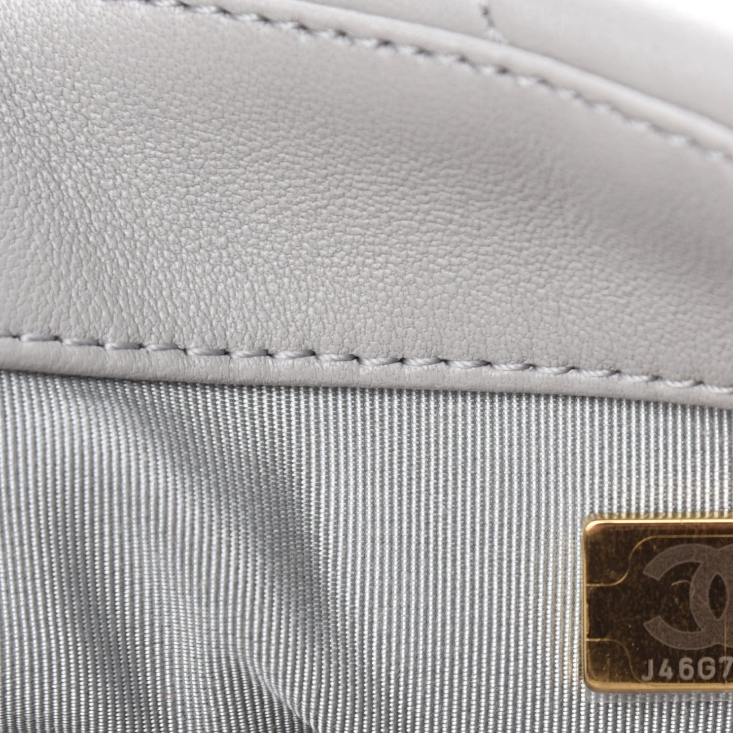Lambskin Quilted Medium Chanel 19 Flap Grey