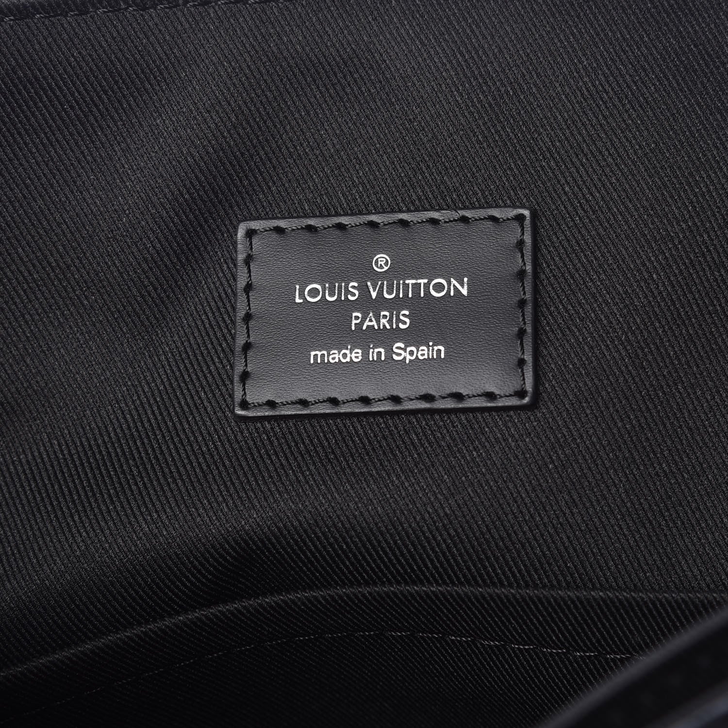 Louis Vuitton Monogram Eclipse District MM 6 of 8
