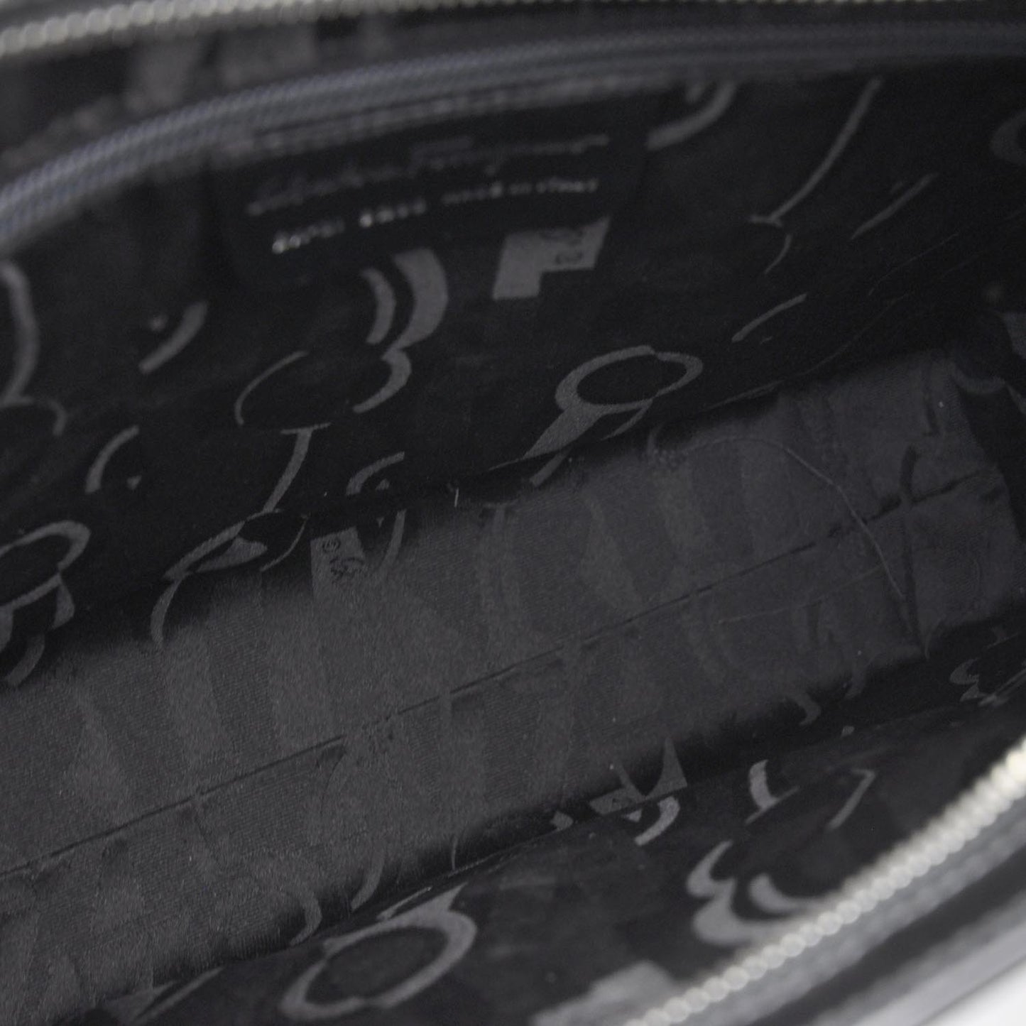 SALVATOREFERRAGAMOSmoothCalfskinBoxShoulderBagAnthracite