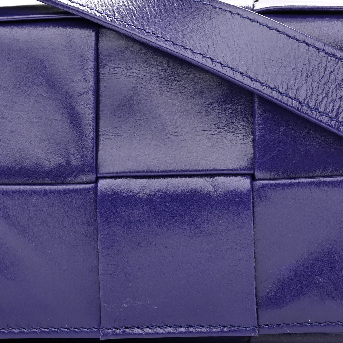 Paper Calfskin Maxi Intreccio Extra Mini Cassette Crossbody Bag Purple