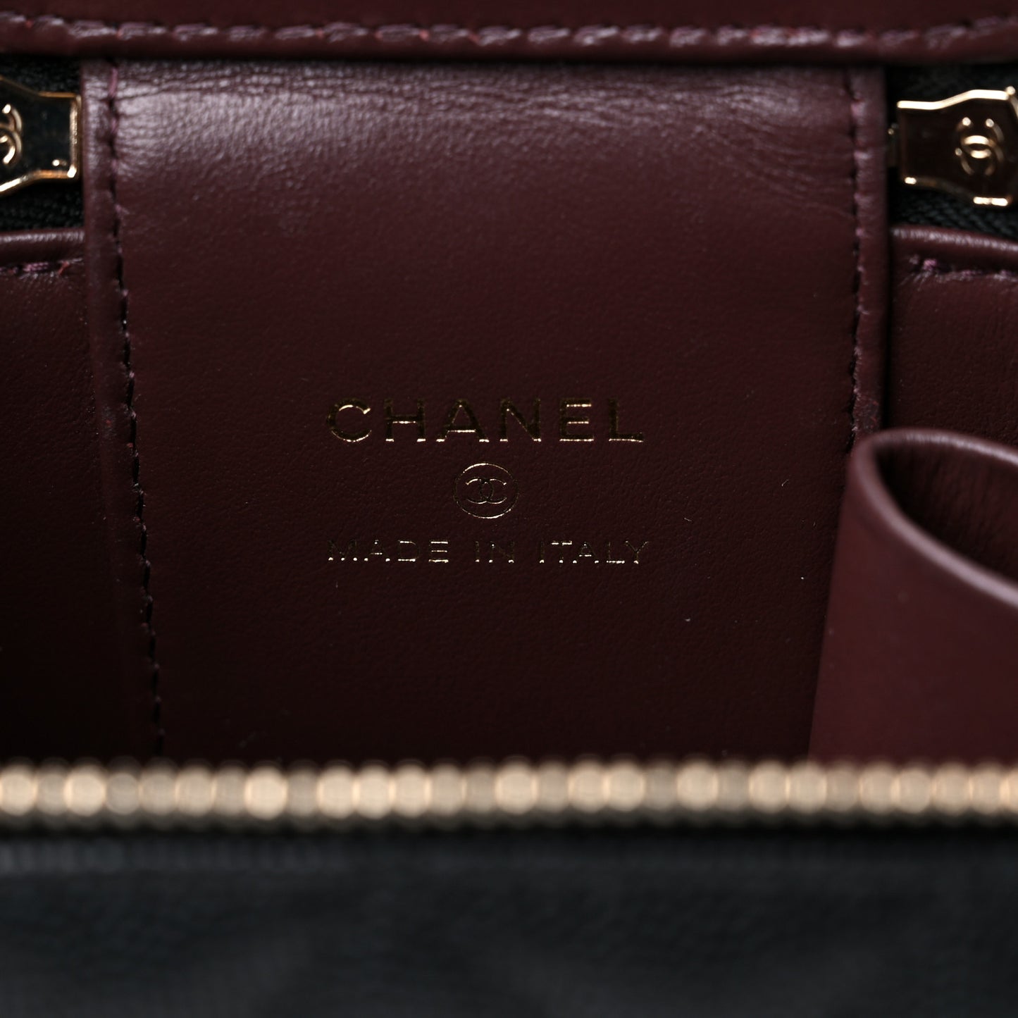 Caviar Quilted Mini Vanity Case With Chain Black