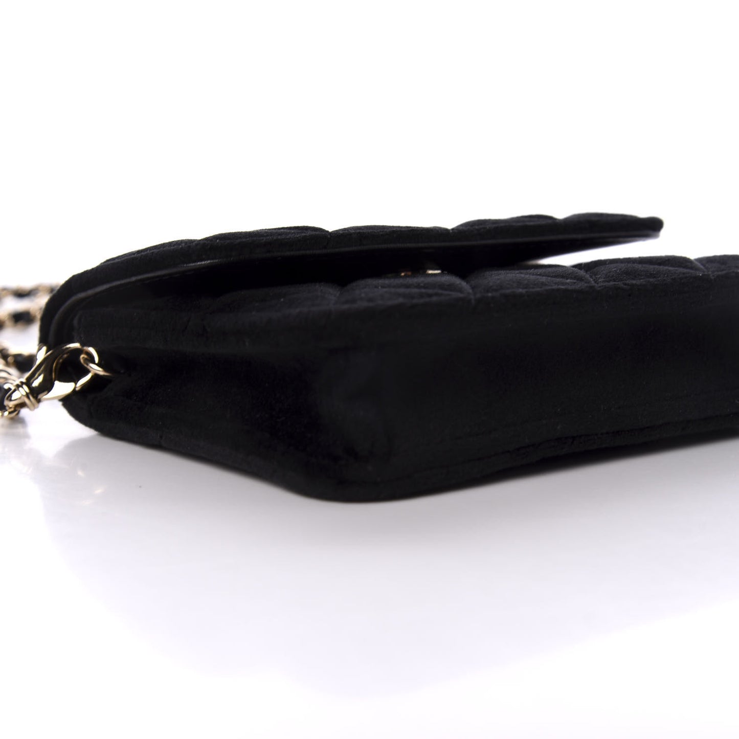 Velvet Quilted Pearl Crush Clutch With Chain Black