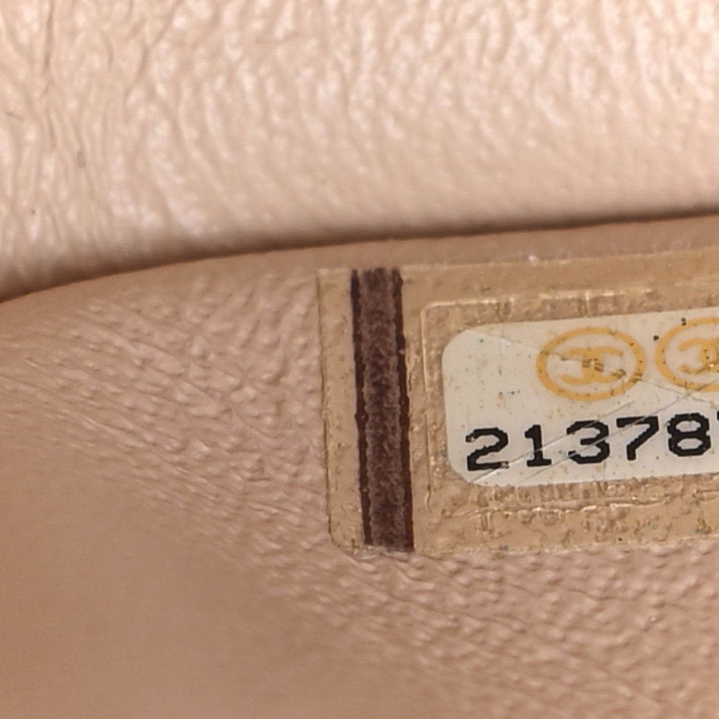 Caviar Quilted Jumbo Double Flap Beige Clair