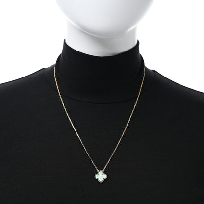 Van Cleef & Arpels 18K Yellow Gold Malachite Vintage Alhambra Pendant Necklace 3 of 5