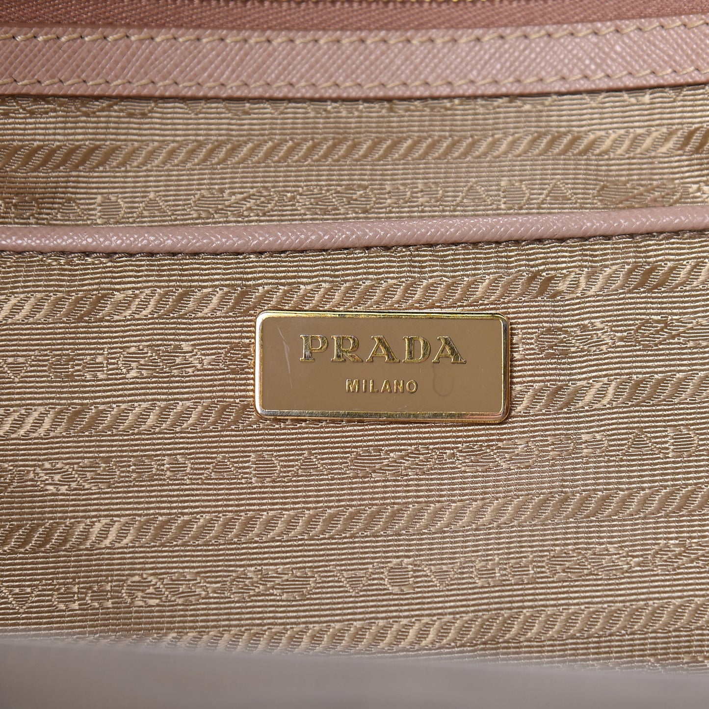 Saffiano Lux Extra Large Galleria Double Zip Tote Cammeo