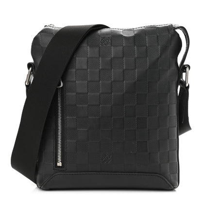 Louis Vuitton Damier Infini Discovery Messenger BB Onyx 1 of 15