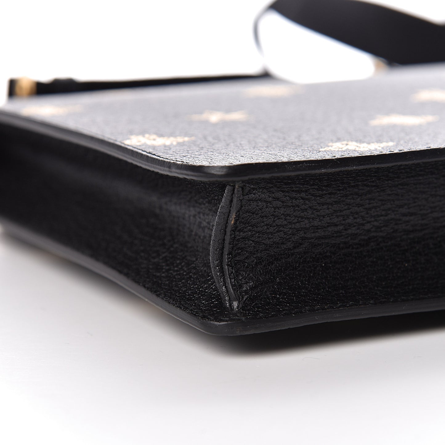 Grained Calfskin Bee Star Messenger Black