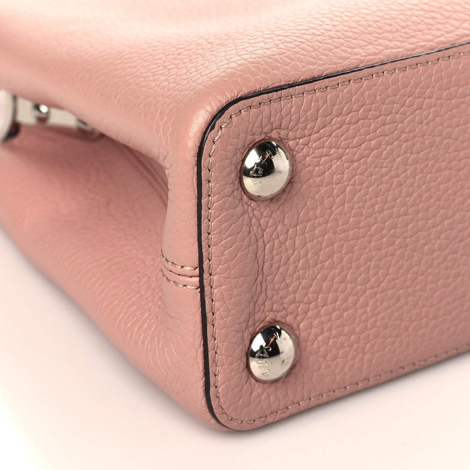 Louis Vuitton Taurillon Capucines BB Magnolia 7 of 8