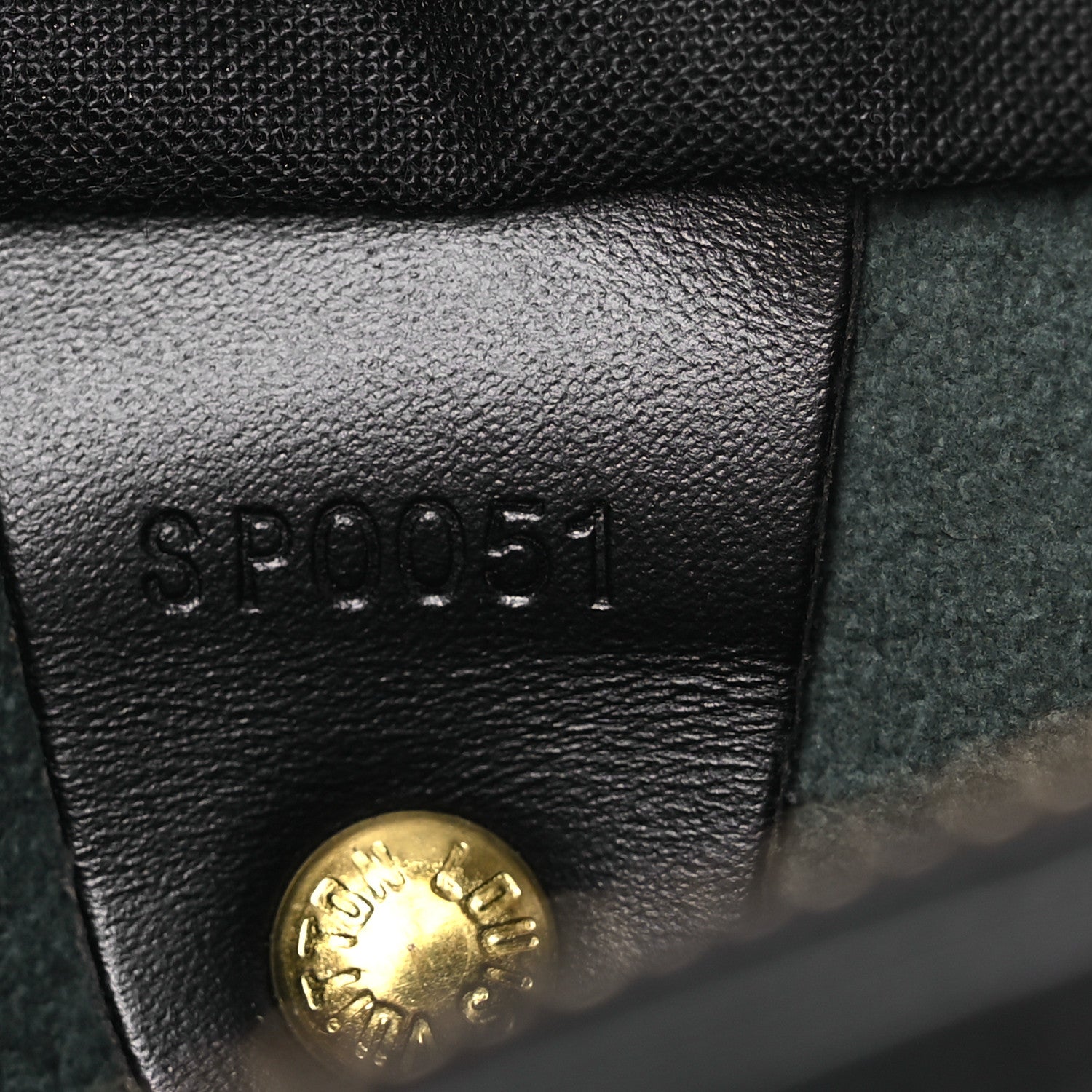 Louis Vuitton Epi Speedy 25 Black 6 of 13